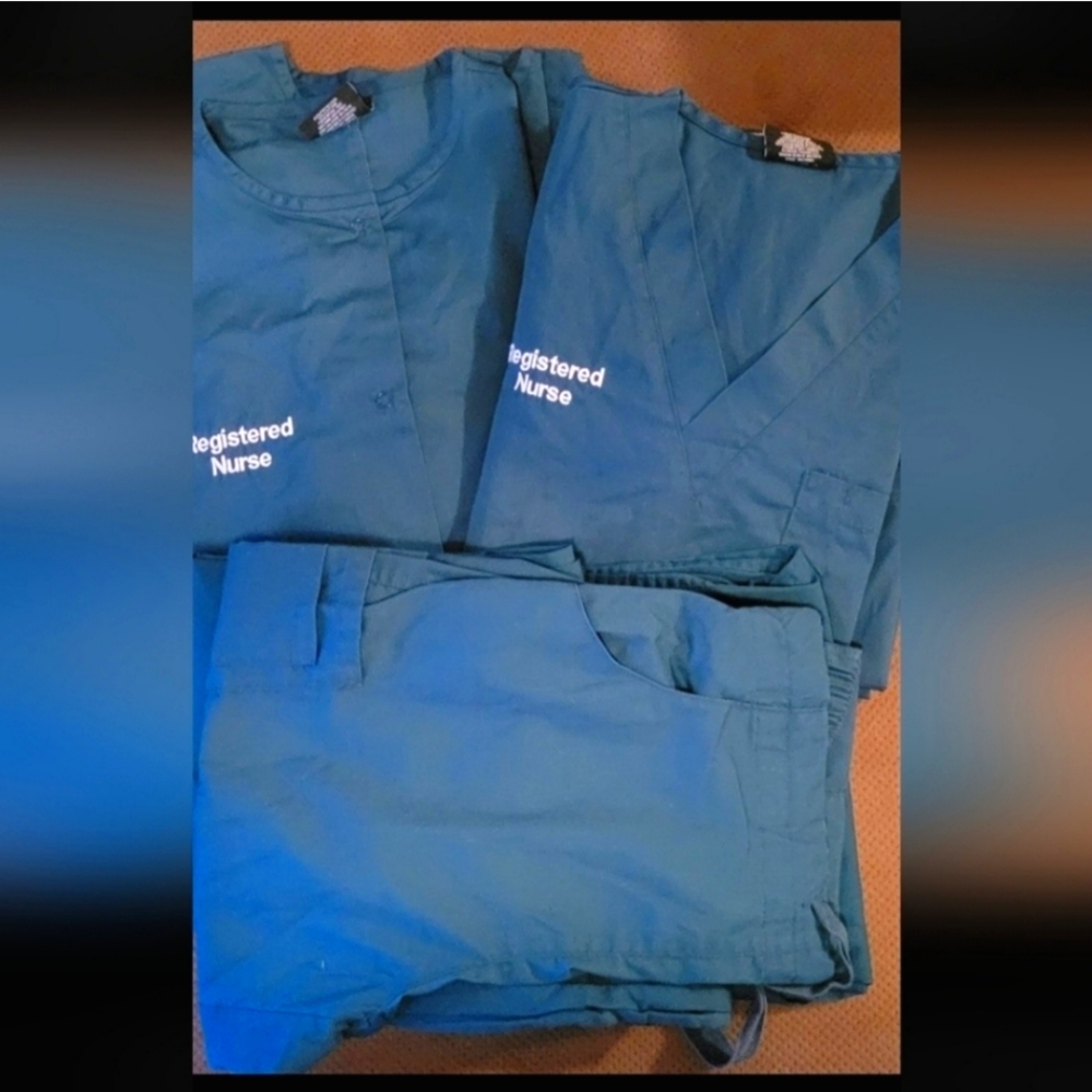 Registered Nurse Scrub Sets